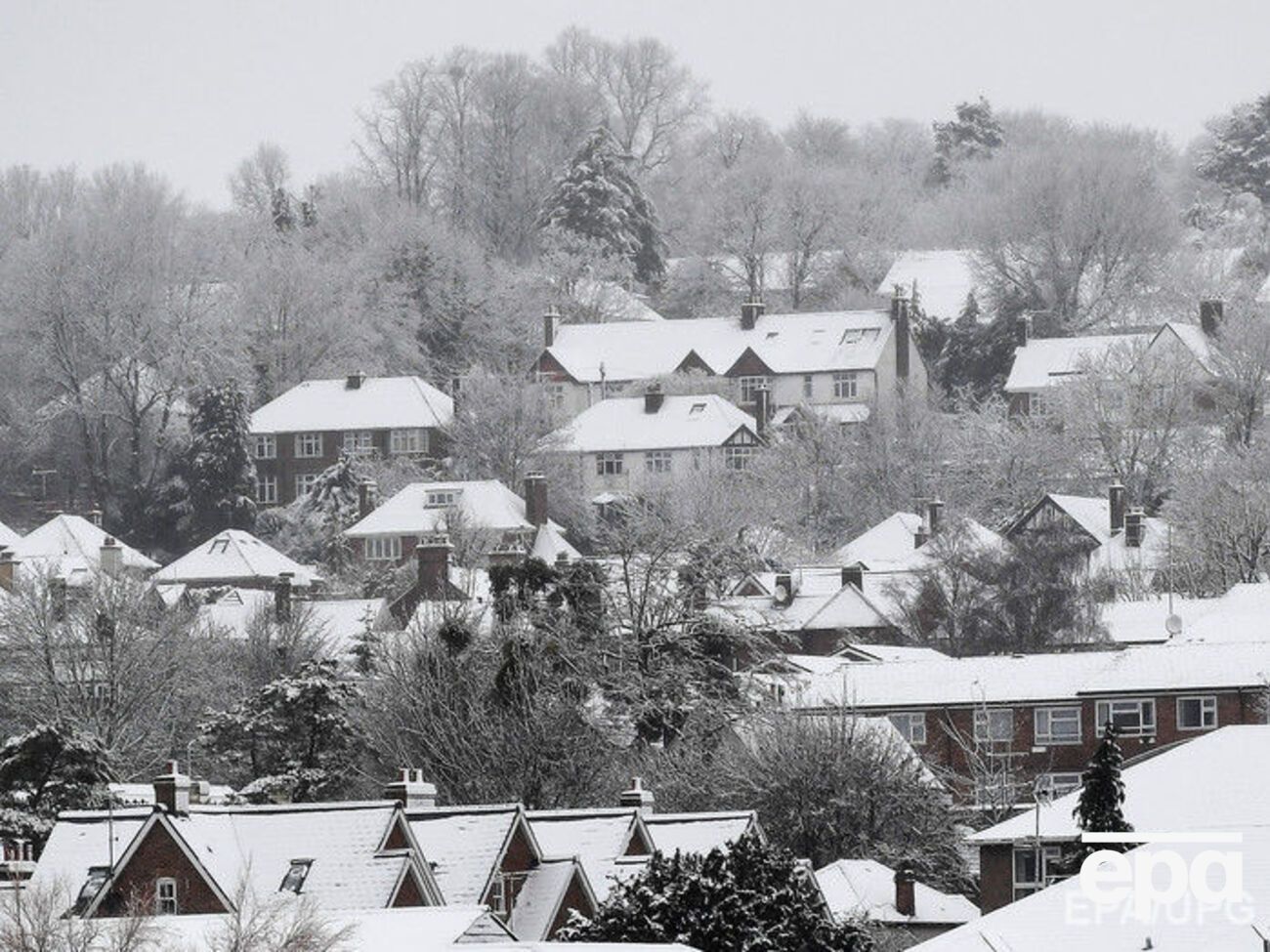 Снегопад оставил без электричества тысячи британцев