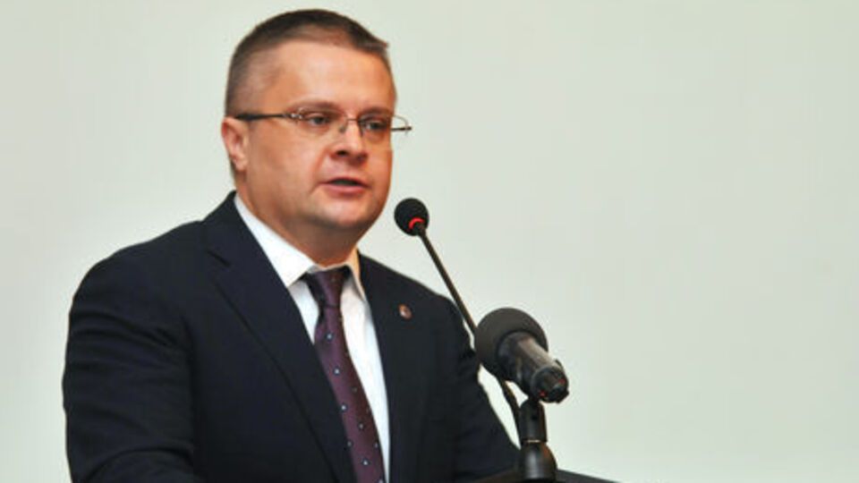 Романов не збирається звільнятися