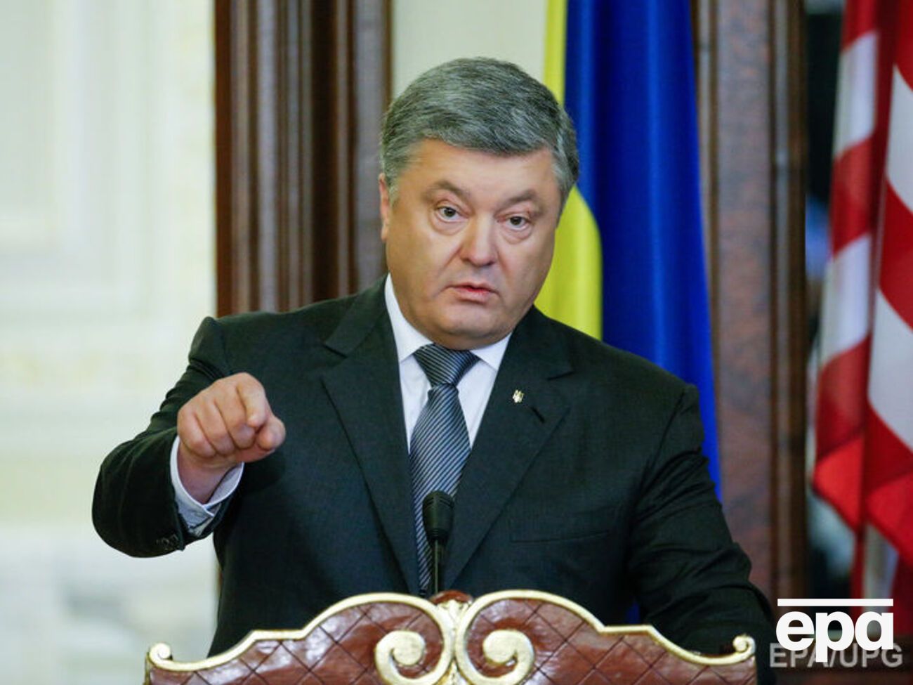 Порошенко зазначив, що закон про медреформу – набагато складніший, ніж про сільську медицину