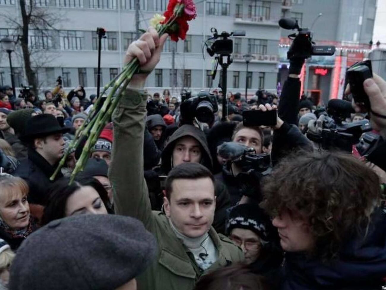 Яшин:&nbsp;Огромная благодарность муниципальным депутатам и неравнодушным гражданам, которые массово приехали на суд