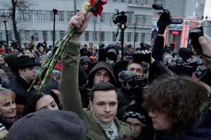 Яшин: Огромная благодарность муниципальным депутатам и неравнодушным гражданам, которые массово приехали на суд