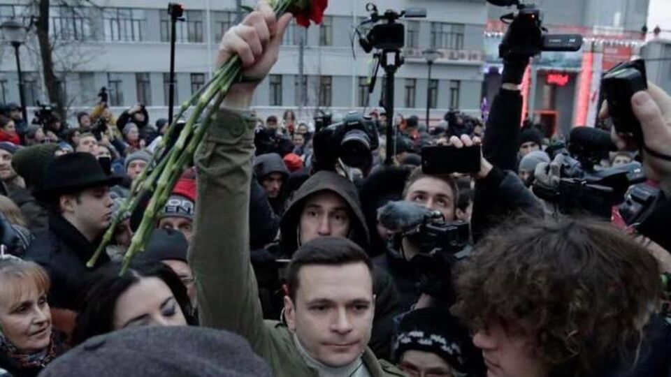 Яшин: Огромная благодарность муниципальным депутатам и неравнодушным гражданам, которые массово приехали на суд