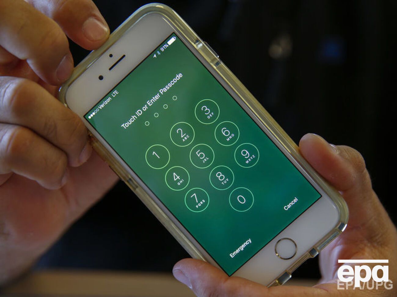 Apple замедлила работу iPhone 6