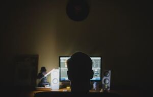 Хакер заявив, що його курирував майор ФСБ Дмитро Докучаєв