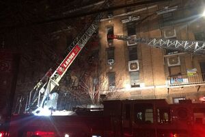 К тушению огня привлекли 160 пожарных