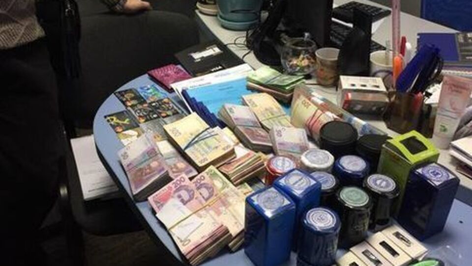 21 декабря в прокуратуре сообщили о проведении более 50 обысков в Запорожье и Мелитополе в рамках уголовного производства о завладении 87 млн грн бюджетных средств