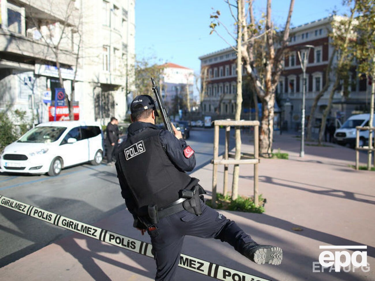 Турецкая полиция провела серию рейдов в Анкаре