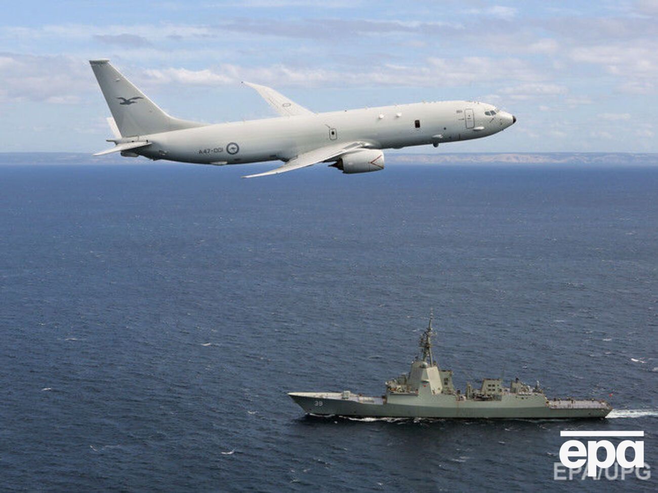 Літак США провів спостережний політ біля берегів Криму