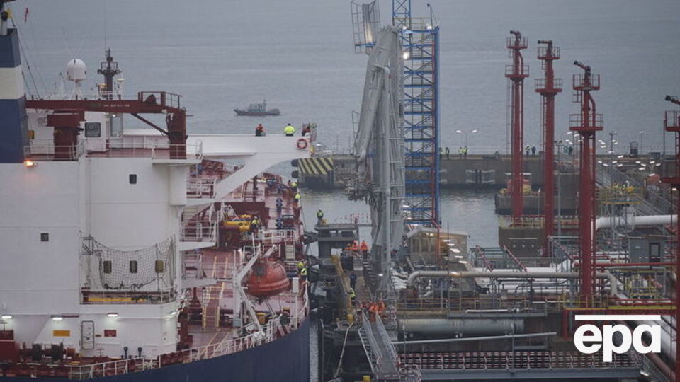 Танкеры РФ поставляли топливо Северной Корее – Reuters