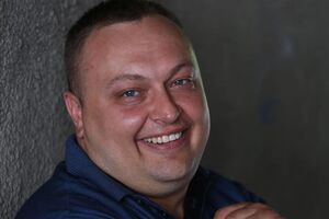 Антипович: У нас выбирают Верховную Раду, но через полгода хотят ее переизбирать