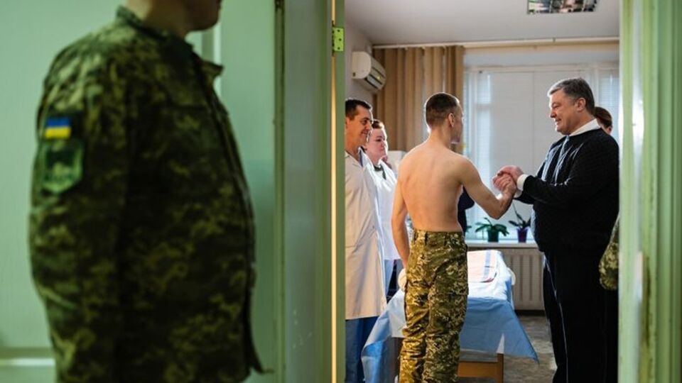 Президент приїхав у Центральний клінічний госпіталь Міністерства оборони України