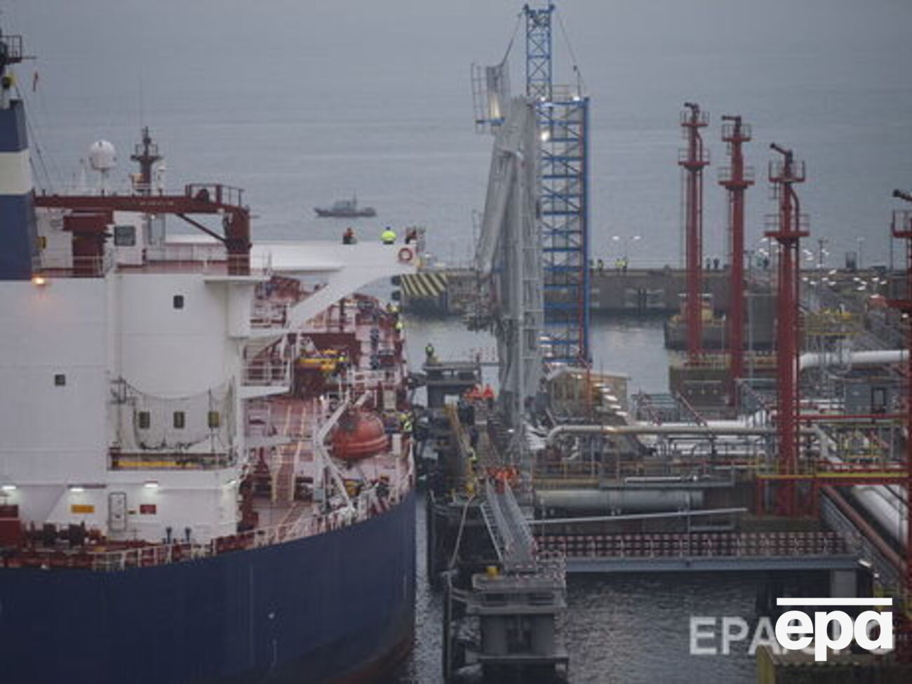 Танкери РФ постачали паливо Північній Кореї &ndash; Reuters