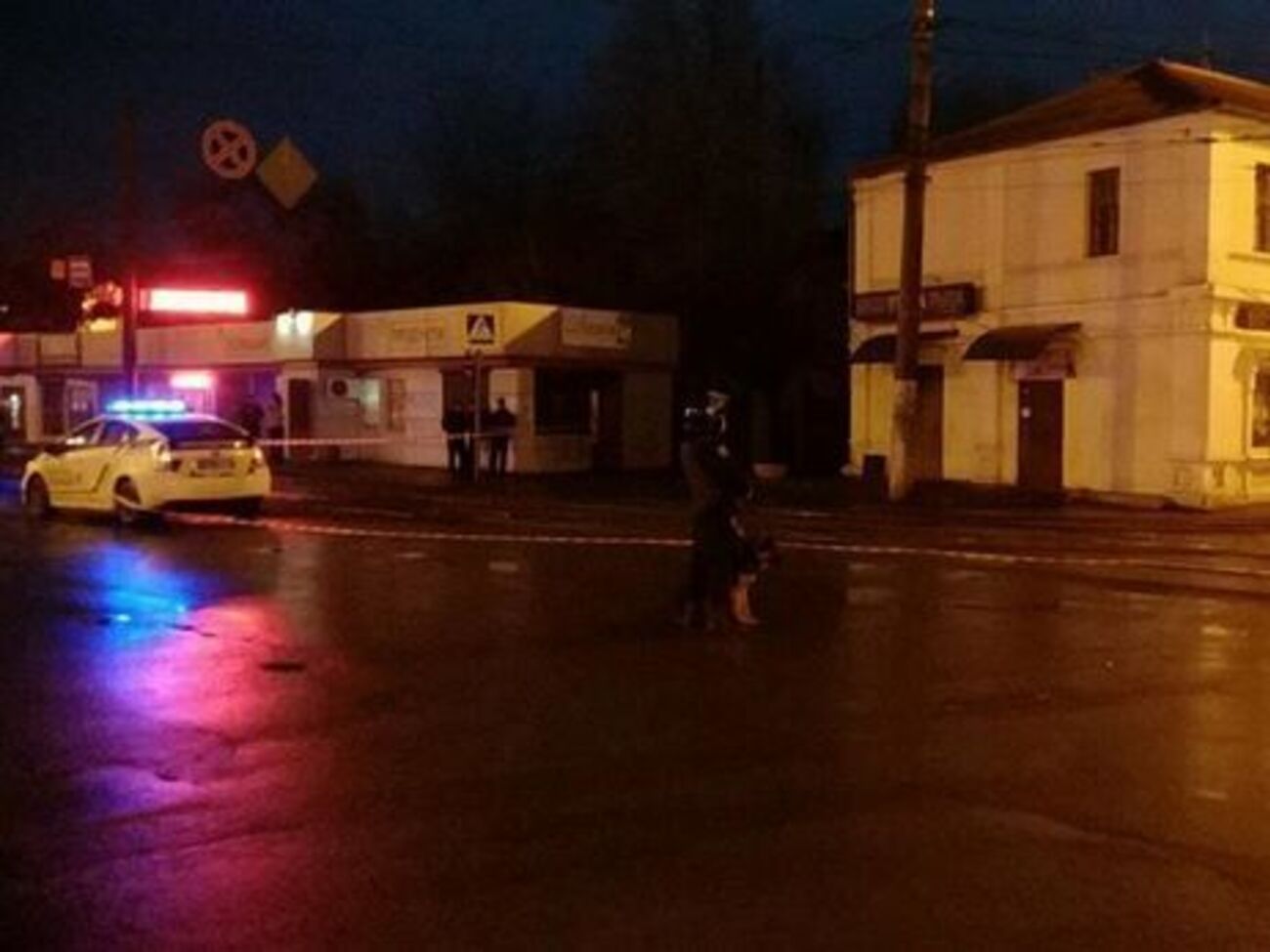 30 декабря неизвестный захватил отделение "Укрпошти" возле станции метро "Киевская" в Харькове