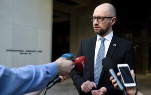 У серпні 2017 року стало відомо, що співвласниками "Еспресо" стали Яценюк і дружина Авакова