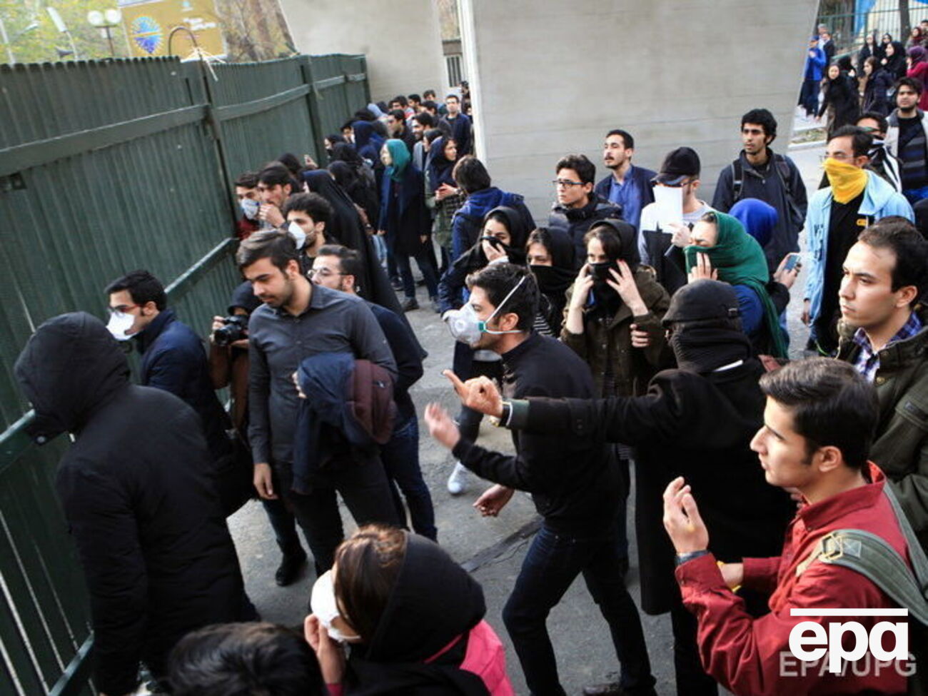 В Иране продолжаются антиправительственные протесты