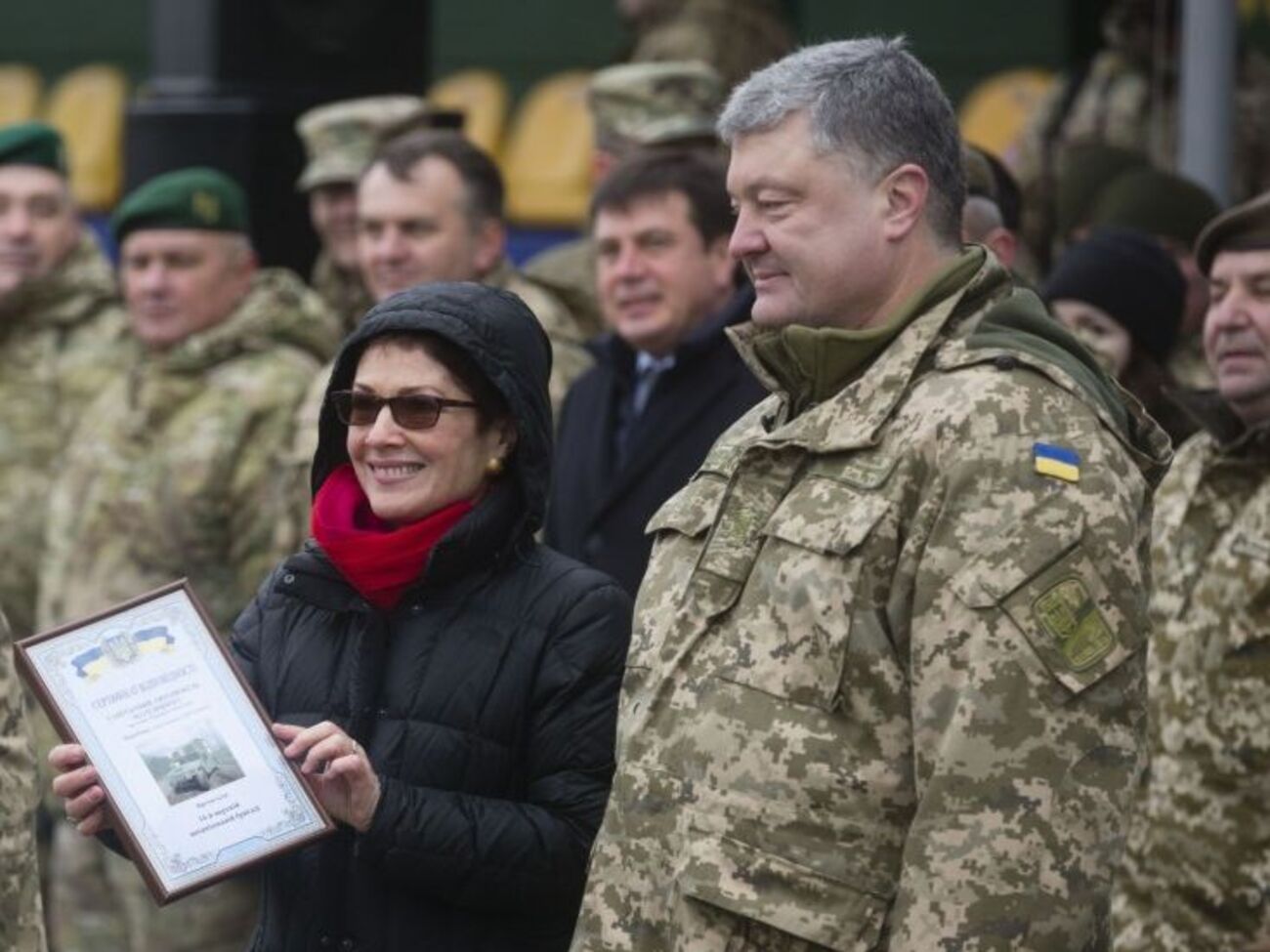 Порошенко за год наградил 5912 человек