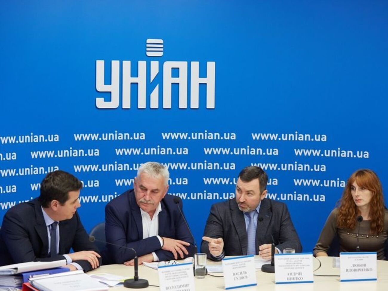 На прес-конференції депутати розповіли, що&nbsp;держава три роки поспіль відсуває на другий план піддтримку молодих сімей