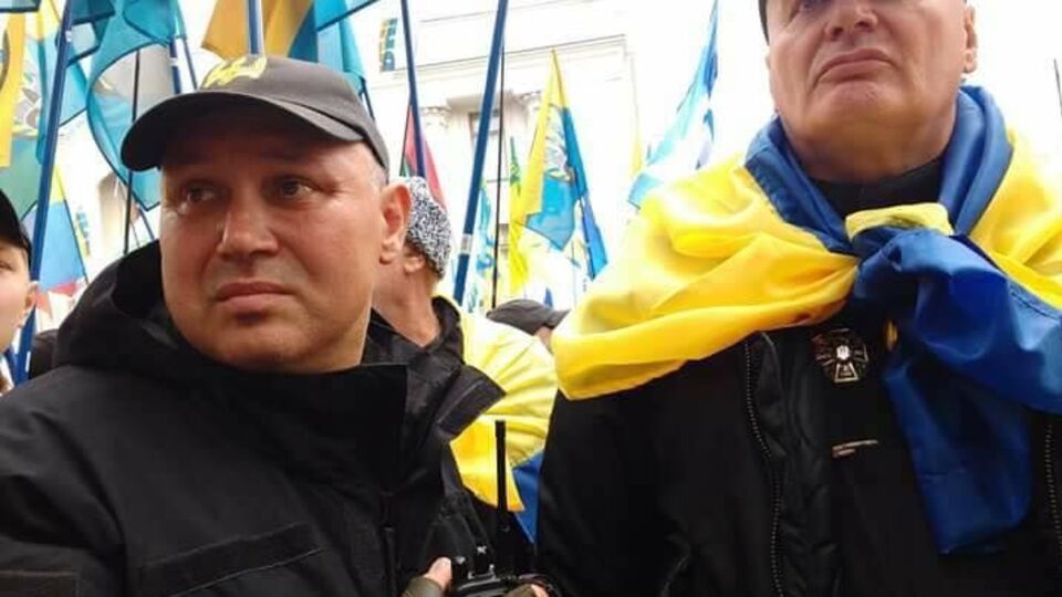 Литвиненка (ліворуч) і Віногродського підозрюють у завданні побоїв