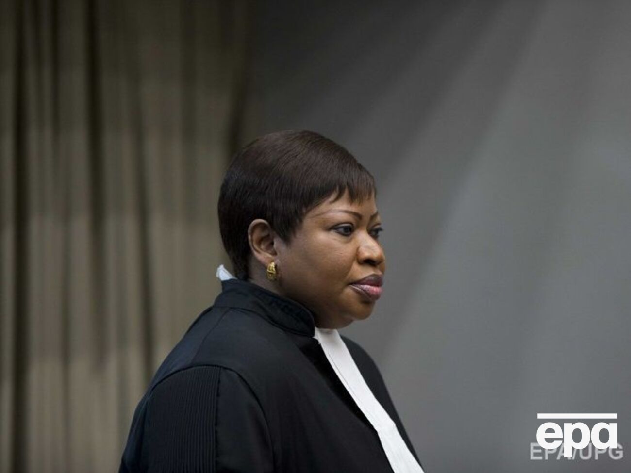 Прокурор МУС Бенсуда:&nbsp;Канцелярия прокурора продолжает рассматривать заявления о том, что РФ осуществляет общий контроль над вооруженными группами на востоке Украины