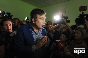 У будинку Саакашвілі проходить обшук