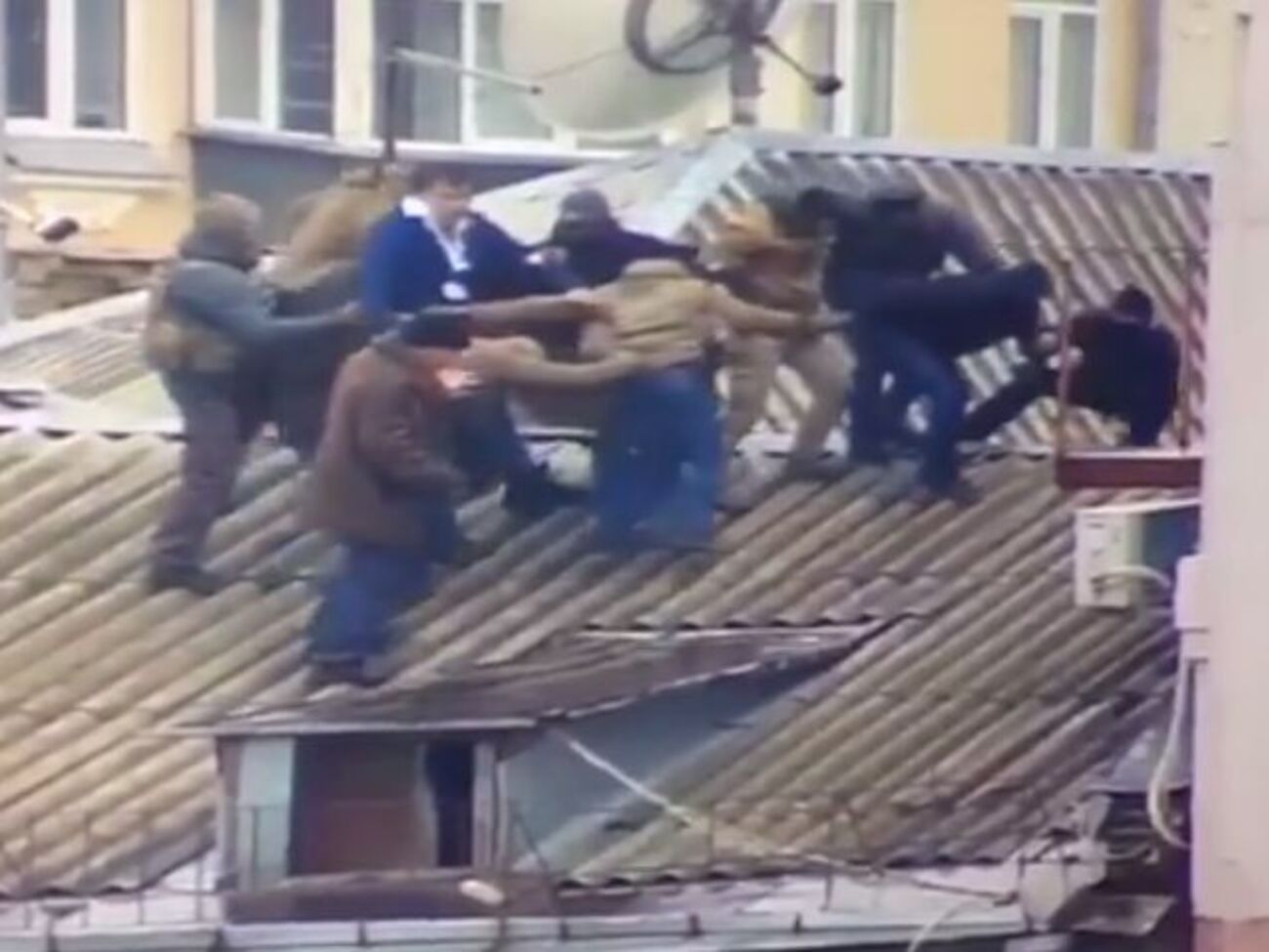 У мережі опублікували відео затримання Саакашвілі