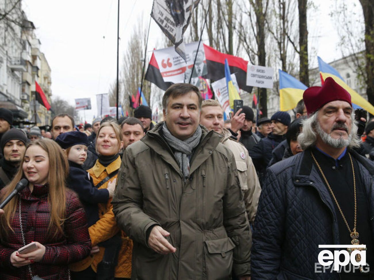 Луценко заявил, что Саакашвили проводил акции протеста на деньги Курченко