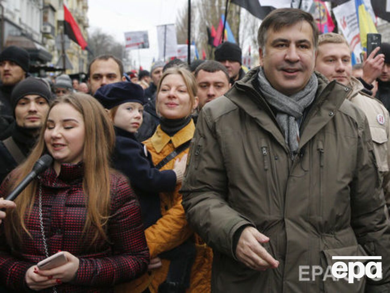 Саакашвілі закликав своїх прибічників іти до будівлі парламенту