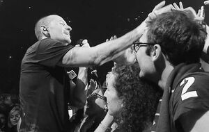 В ролике показали Беннингтона незадолго до смерти