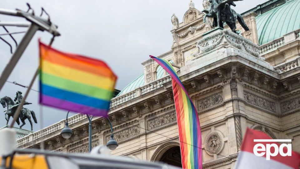 Із 2010 року в Австрії одностатевим парам дозволено всиновлювати дітей