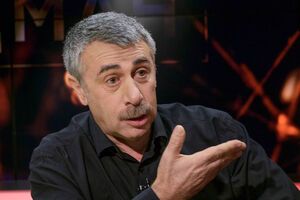 Комаровский: Люди, которые еще в состоянии трепыхаться, массово выезжают