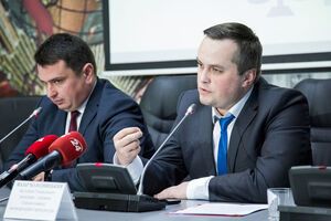 Холодницкий и Сытник пребывают в США