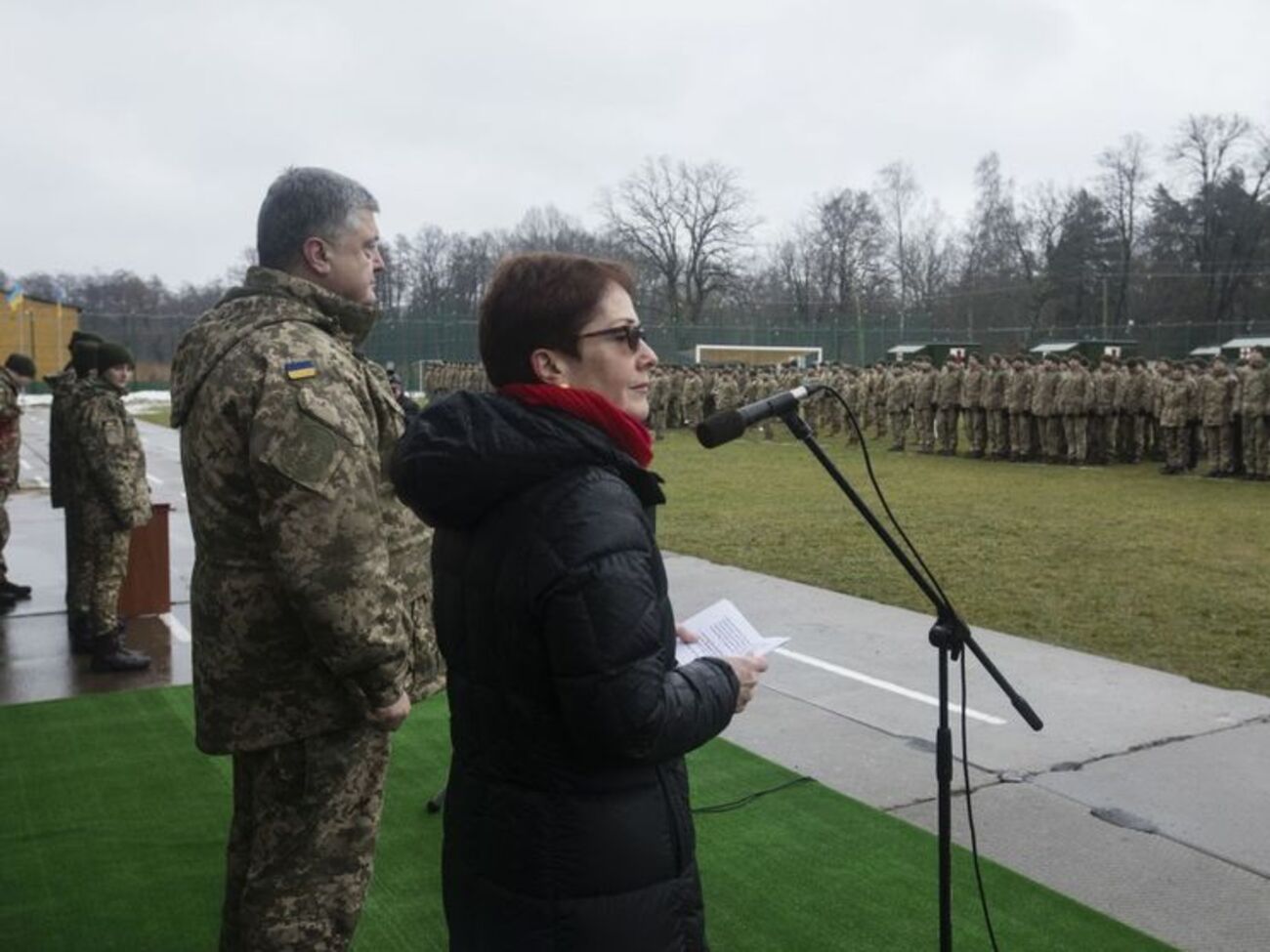 Йованович (праворуч): Ці карети "швидкої допомоги" є символом нашої підтримки