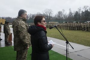 Йованович (праворуч): Ці карети "швидкої допомоги" є символом нашої підтримки