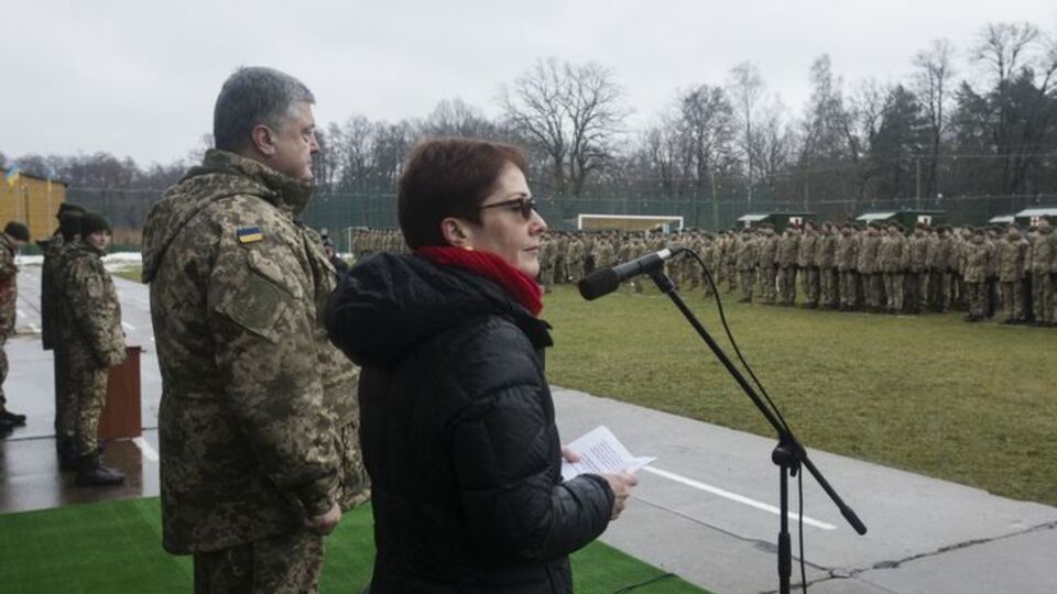 Йованович (праворуч): Ці карети "швидкої допомоги" є символом нашої підтримки