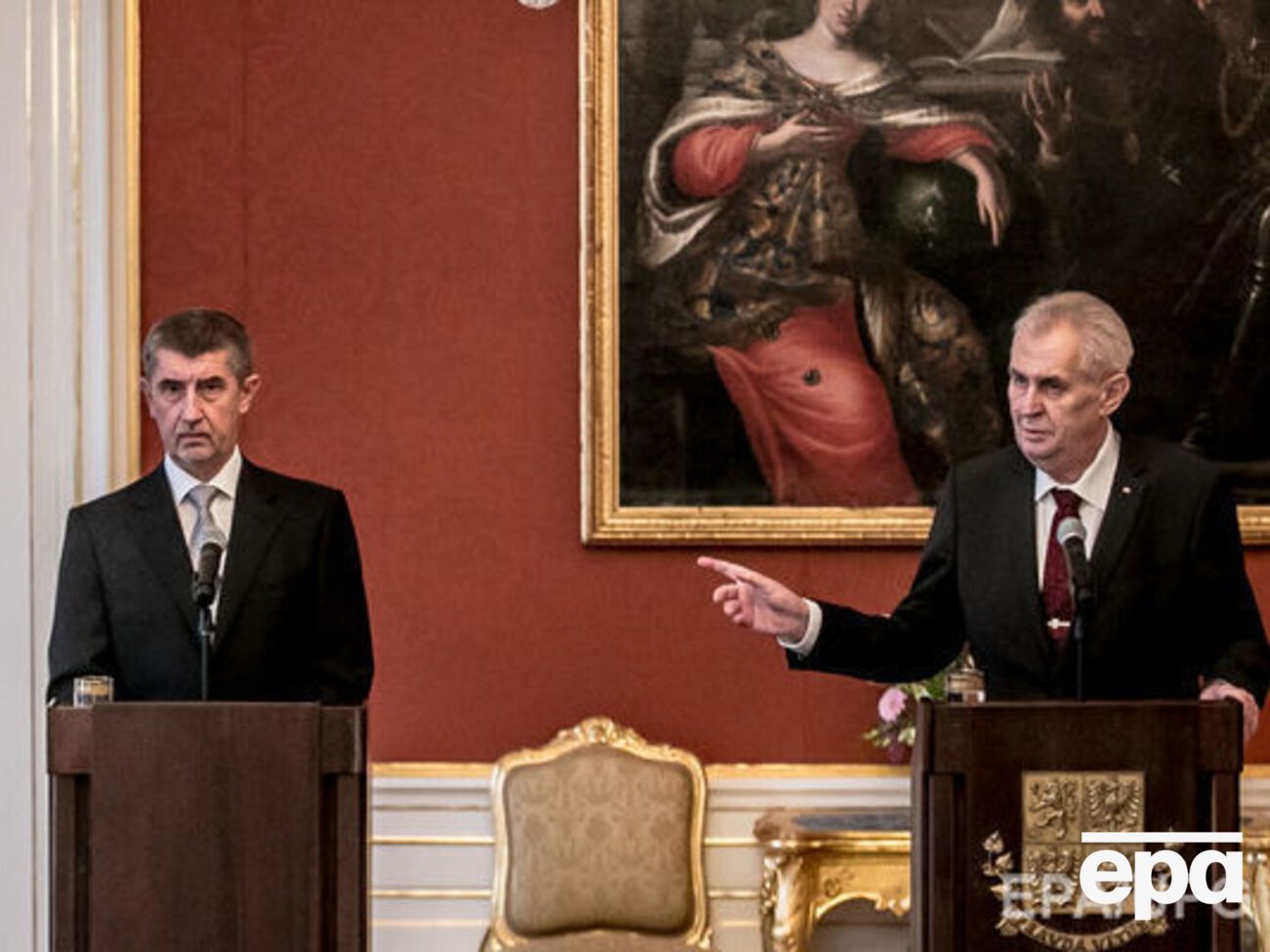 Бабіш (ліворуч) відомий як успішний бізнесмен