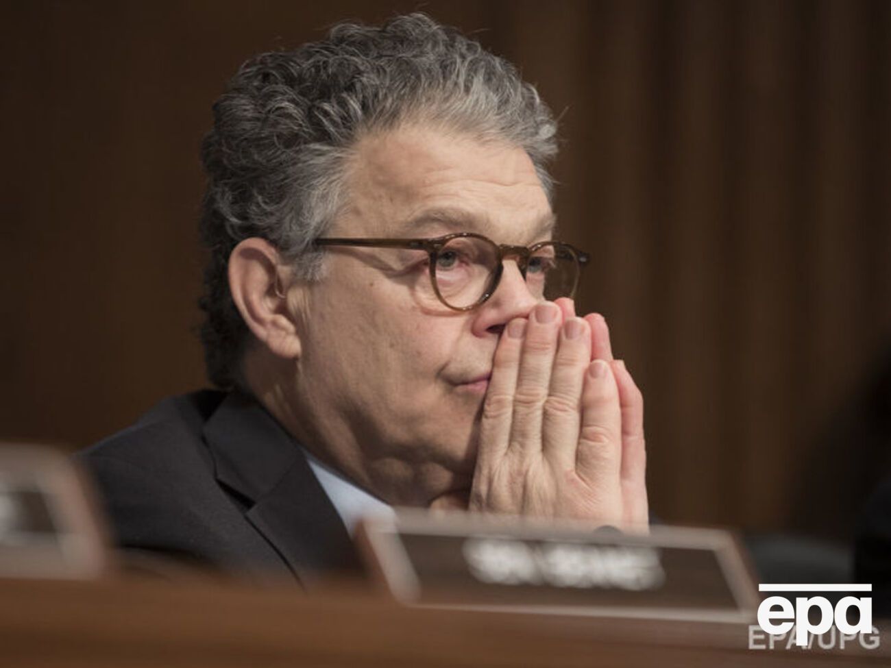 Восемь женщин обвинили Франкена в&nbsp;сексуальных домогательствах