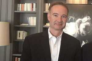 Карпентер также выступил против увольнения главы парламентского антикоррупционного комитета