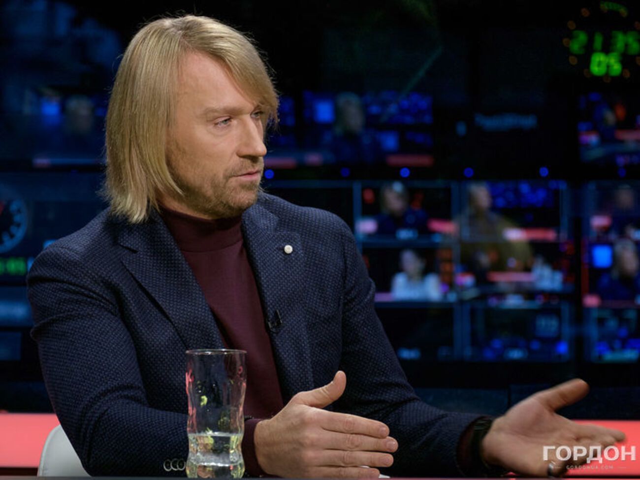 Винник: Сьогодні обдурити публіку неможливо. Раніше, до перевороту у країні, людина просто була щасливою, якщо хтось із артистів приїжджав, ішли на будь-кого