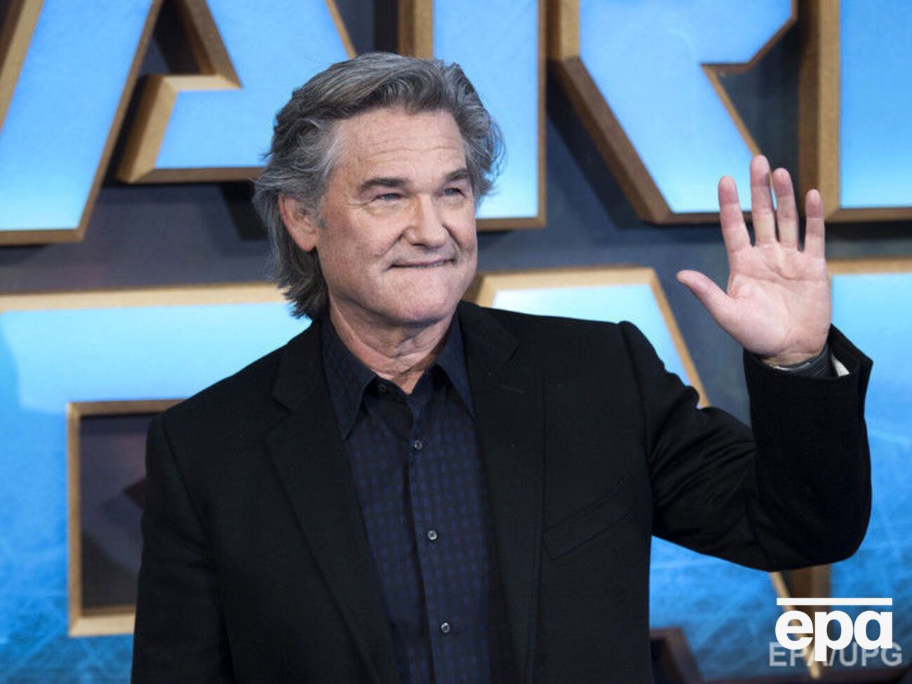 Рассел перевоплотится в Санту