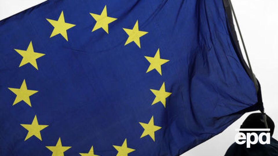 У Єврокомісії заявили, що 4 квітня 2017 року парламент Угорщини ухвалив акт, який обмежує права європейських вишів