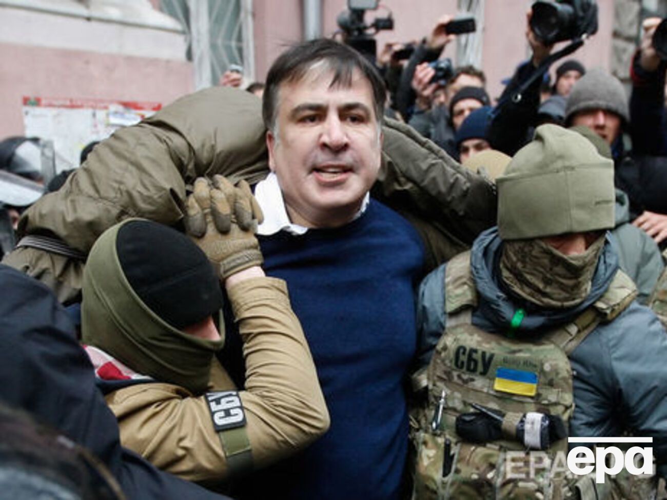 5 грудня Саакашвілі в Києві затримала Служба безпеки України, проте незабаром активісти звільнили його