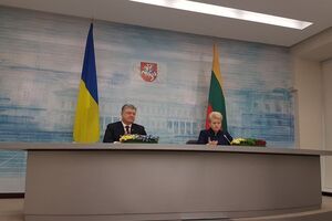 Порошенко поінформував Грібаускайте про створення "групи друзів деокупації Криму"