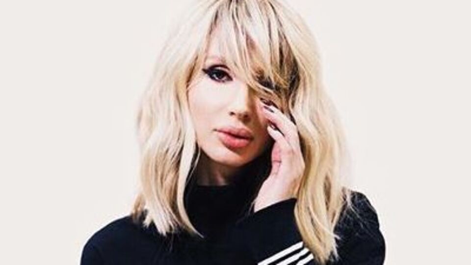 Loboda показала момент вручения ей премии "Муз-ТВ"
