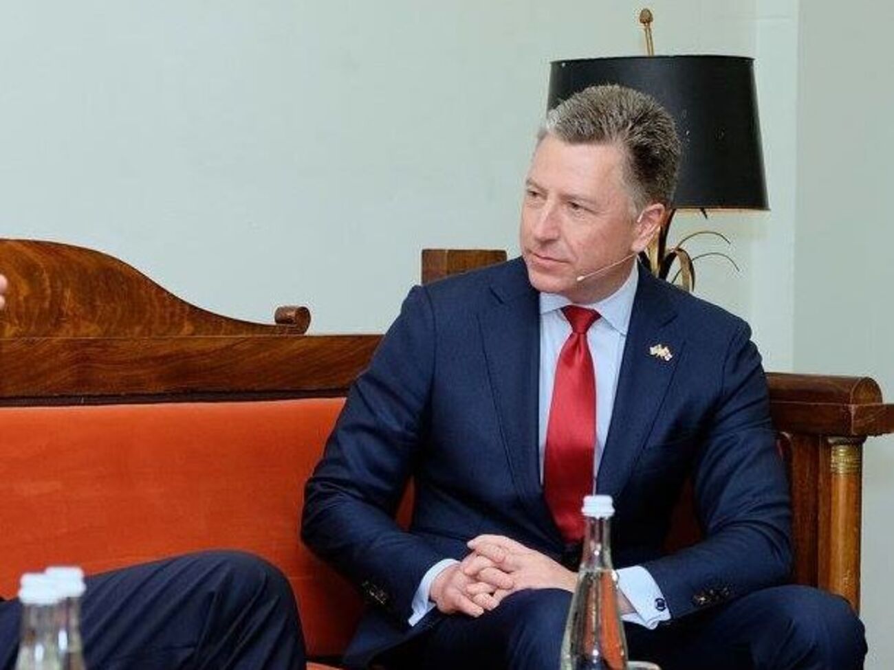 Волкер заявил, что гуманитарній кризис ухудшается