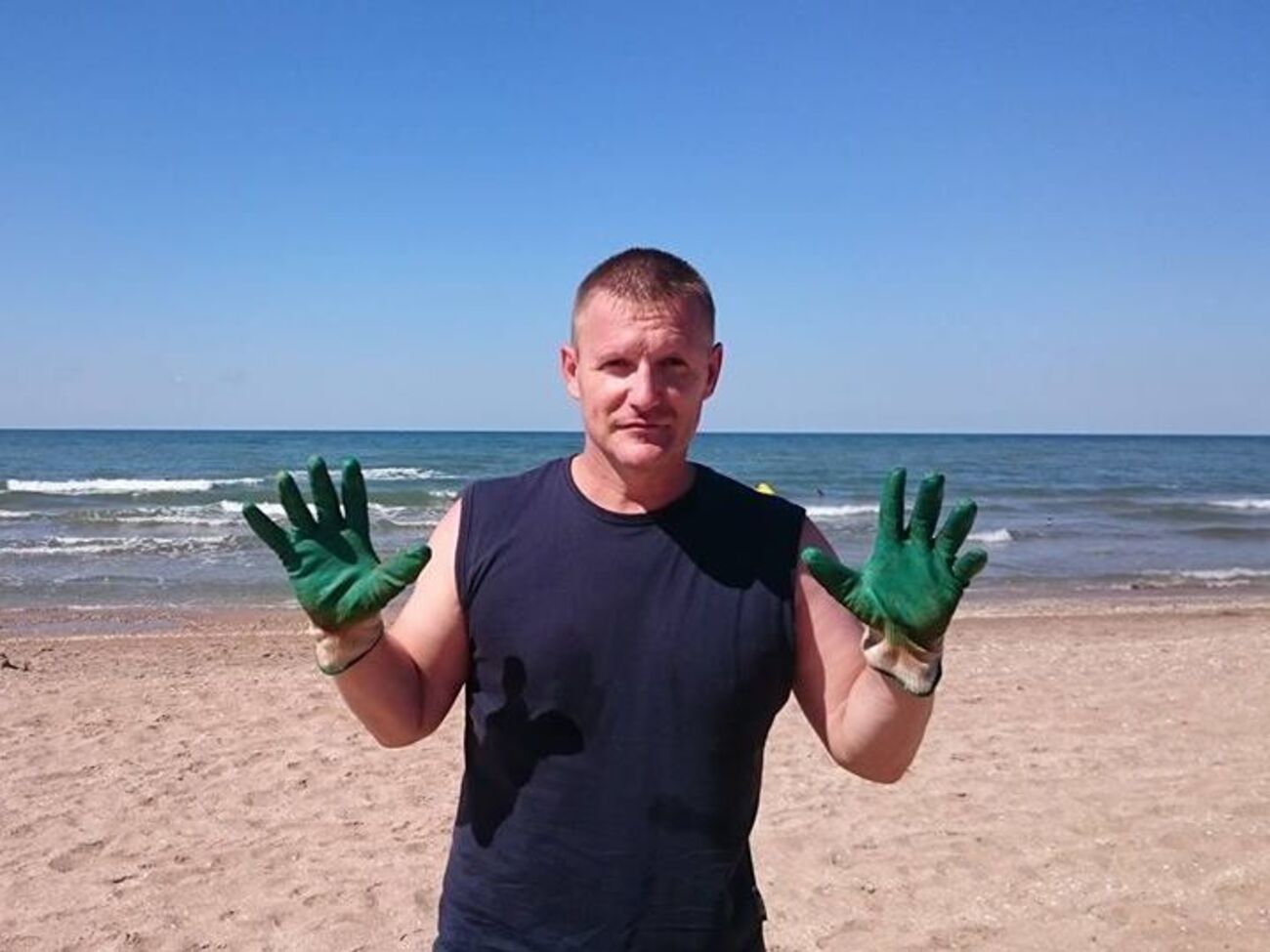 Петрунько обливал фотографии Стерджеса мочой, а Навального&nbsp;&ndash; зеленкой