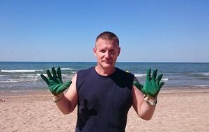 Петрунько обливал фотографии Стерджеса мочой, а Навального – зеленкой