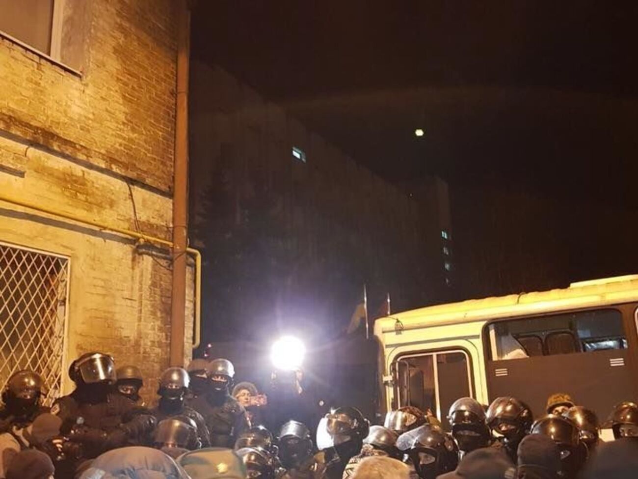 Прибічники Саакашвілі не розраховують на те, що зможуть передати йому речі в ізолятор тимчасового тримання