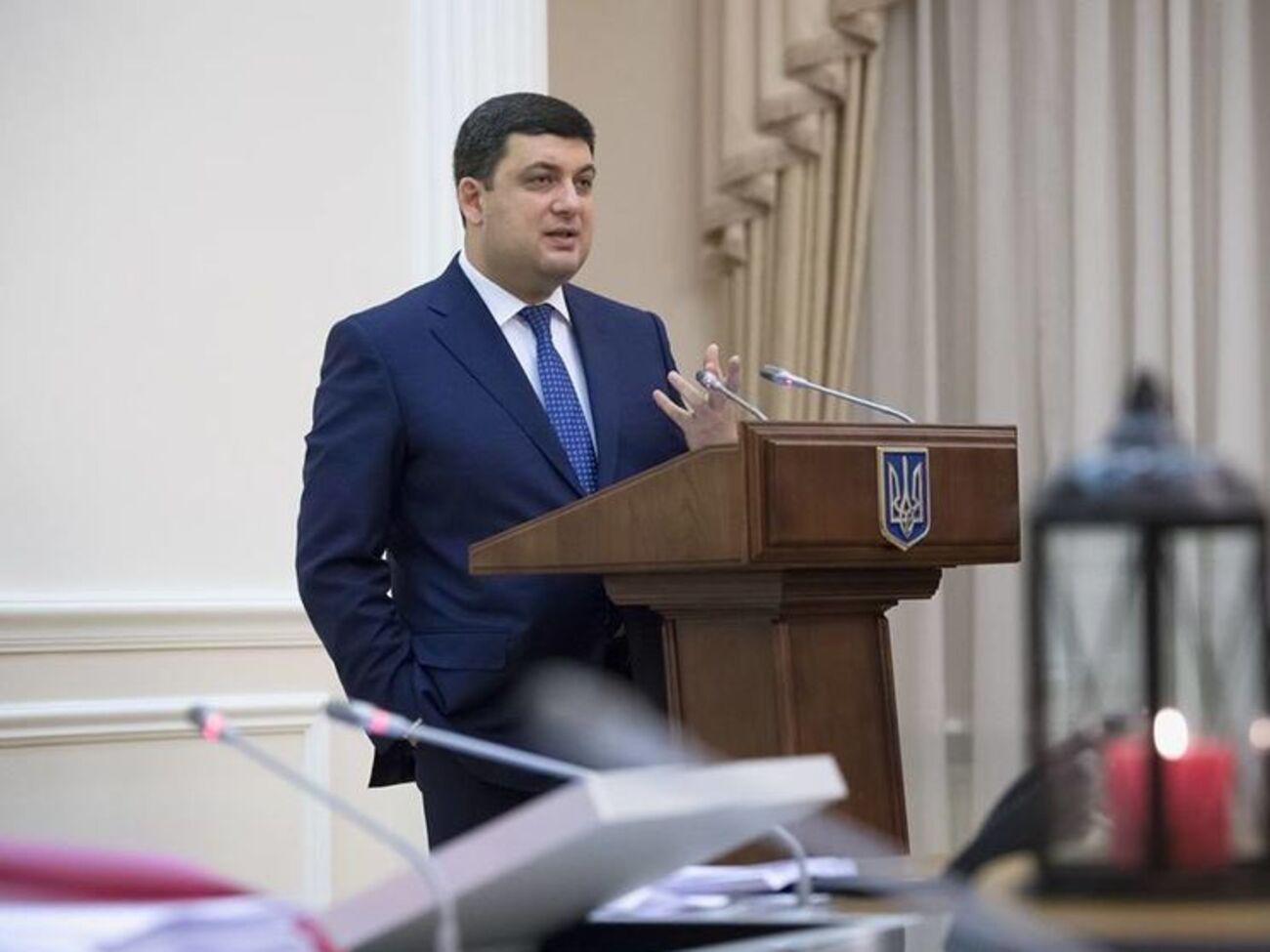 Гройсман: На мінімальному рівні ми забезпечимо всі системи життєдіяльності Авдіївки