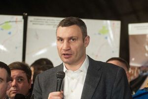 Виталий Кличко оценивает строительство двух станций на Виноградарь в 5 млрд грн