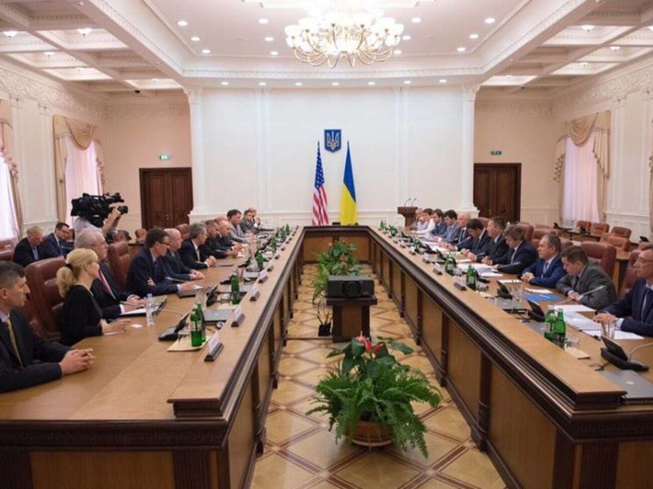 Украинское правительство решило в 2017 году увеличить единоразовую помощь семьям погибших и пострадавших на Евромайдане